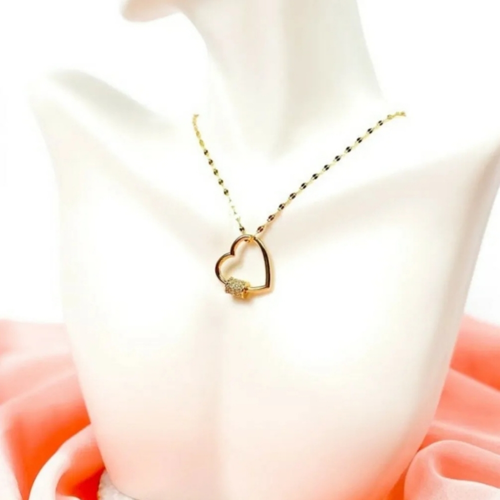 BB Lila Gold Heart Rhinestone Carabiner 16in Necklace